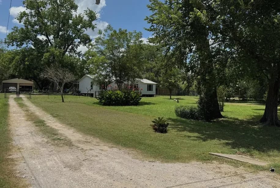 1.16 Acres in Del Valle, close to Austin land photo 1