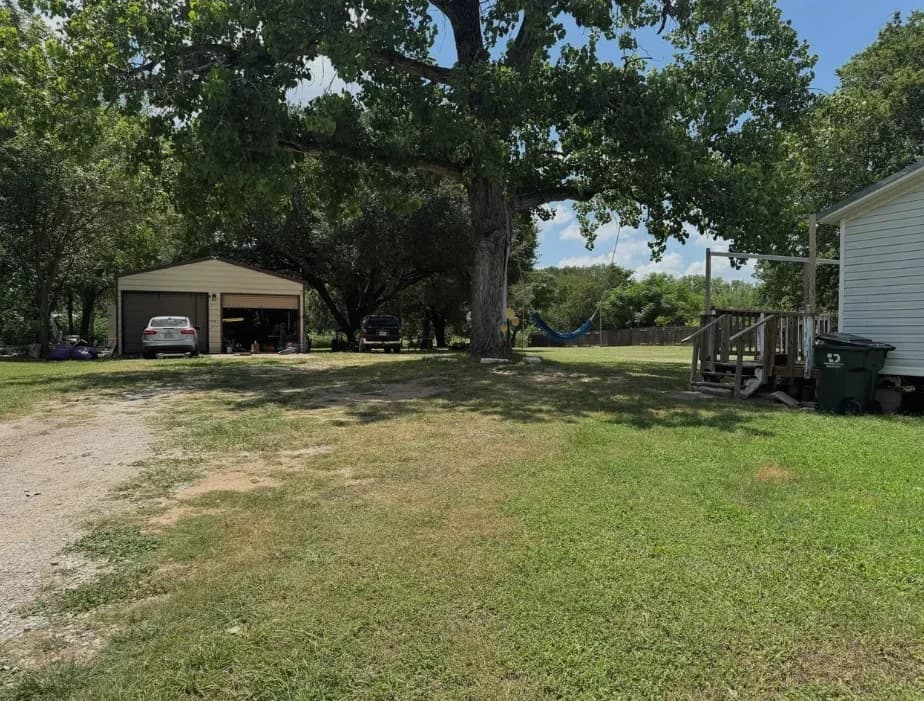 1.16 Acres in Del Valle, close to Austin land photo 3
